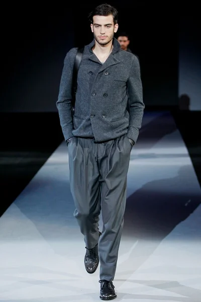 Look 25
